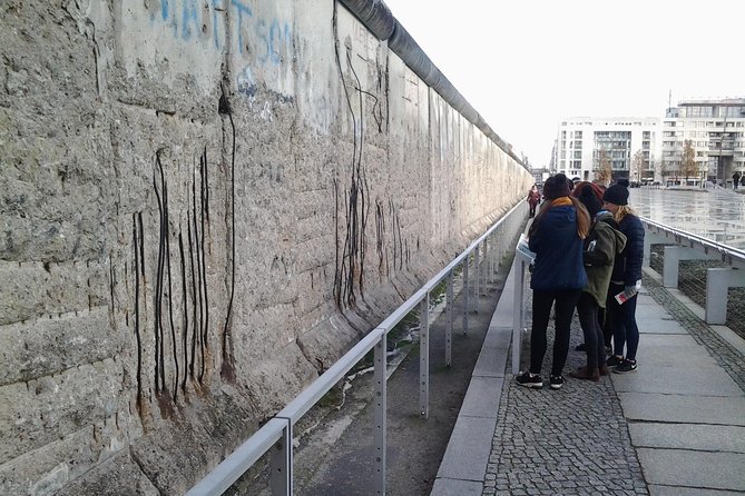 Group Walking Tour (1 - 20 people): 3 Hours the Wall, Third Reich, WW2, Cold War - Berlin Wall Memorial: reading the city’s scar in 25 minutes