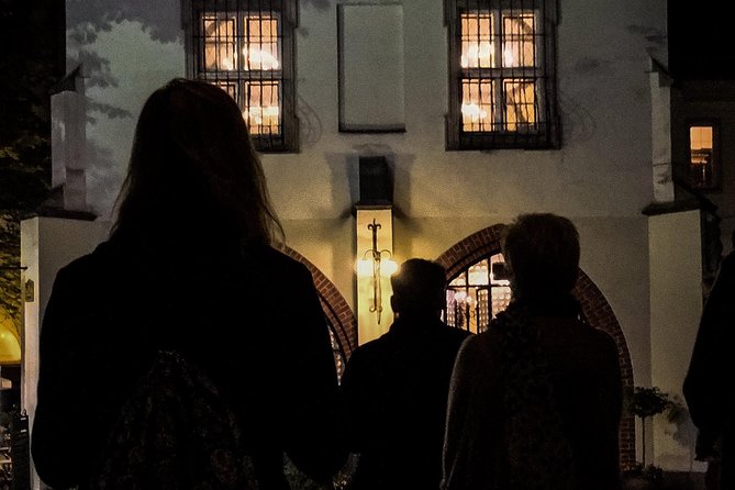 Gruseltour Berlin Haunted Ghost Walk 90-minute at Berlin Mitte city center - A 9pm Haunted Ghost Walk Through Berlin-Mitte’s Old Streets