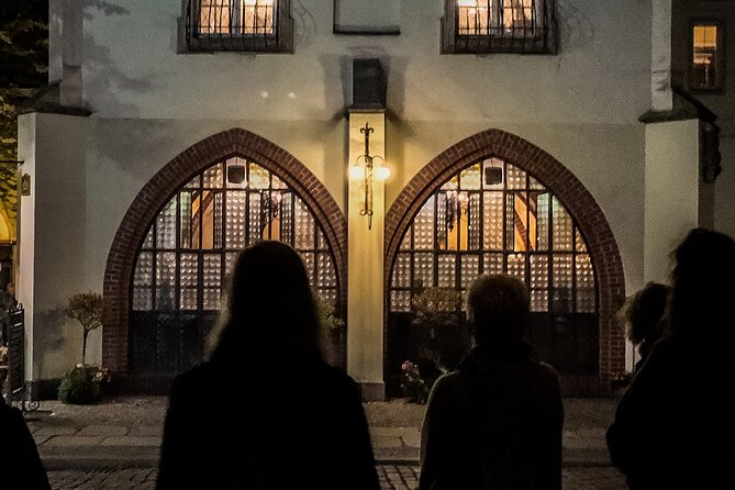 Gruseltour Berlin Haunted Ghost Walk 90-minute at Berlin Mitte city center - Price and Value: Why $24.38 Can Be a Fair Deal for 90 Minutes