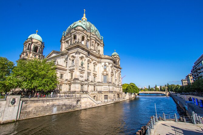 Historic Berlin: Exclusive Private Tour with a Local - A Classical Square Moment: Architecture as a Time Marker