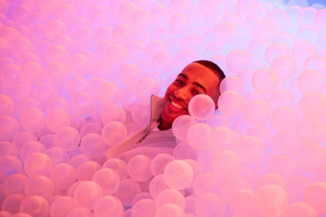 IKONO Berlin Immersive Experience - Who should go (and who should skip this kind of fun)