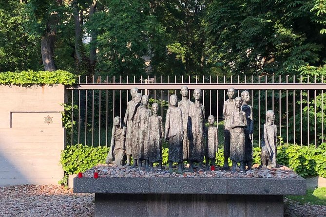 Jewish Berlin: Walking tour The Old Jewish Quarter (private 3 Hours tour) - The 3-hour private format: what it feels like on the ground