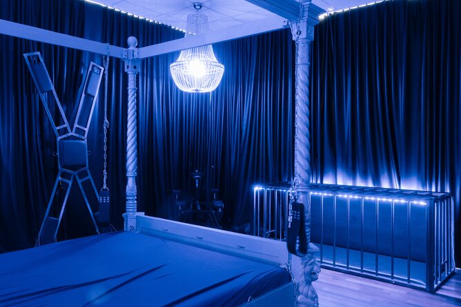 Kinky Taboos: Berlin After Dark - Nuova Mirabella: The Relaxed Restaurant Start (and the Mandatory Drink)