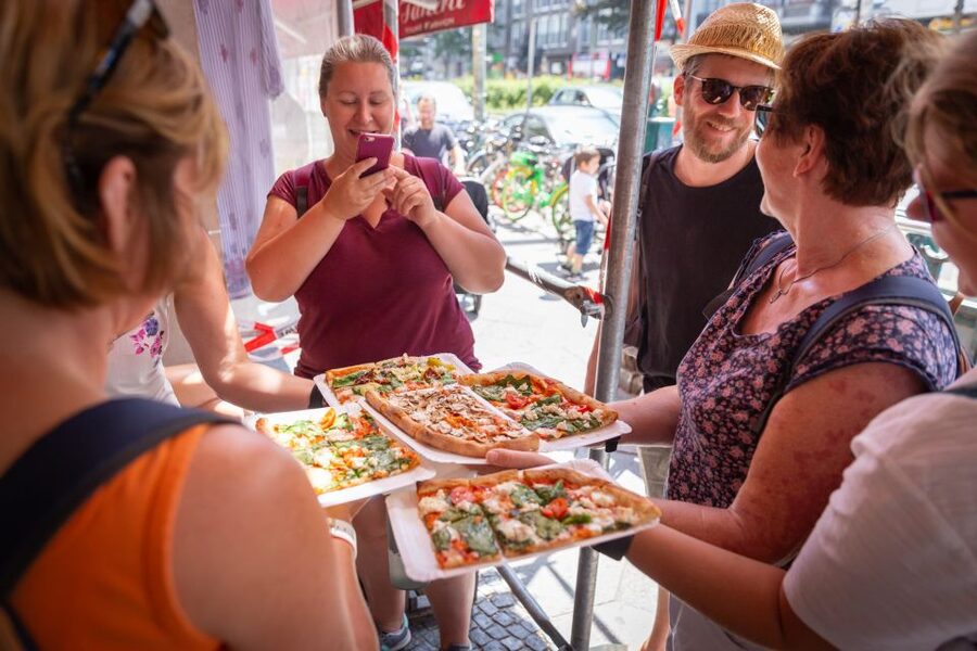 Kreuzberg: Culinary Food Tour - Dresdener Straße and Admiralstraße: where street details become Berlin lore