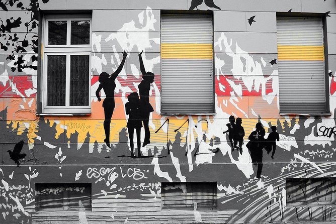 Kreuzberg Private Walking Tour: Immigrants, Artists & Hipsters - Price and value: what $450 for up to 10 really buys