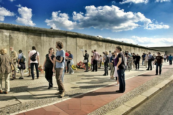 Kreuzberg Walking Tour: Immigrants, Artists & Hipsters - Kreuzberg Through Immigrants, Artists, and Hipsters