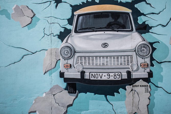 Kreuzberg Walking Tour: Immigrants, Artists & Hipsters - SO36, Cold War Boundaries, and the After-’89 Shift