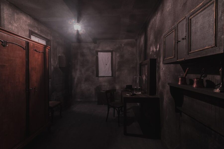 Live escape room - If You’re Flexible: Göppingen’s The Prison and Area 51 Reactor