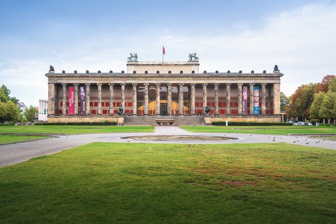 Love and War in Berlin: Self-Guided Story Puzzle Walk - Lustgarten on Museum Island: parade ground energy without the parade