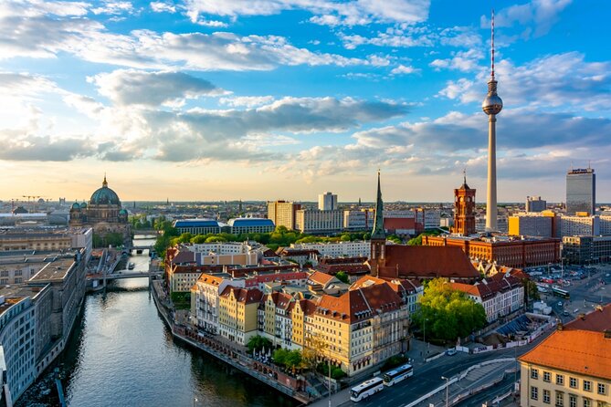 Love and War in Berlin: Self-Guided Story Puzzle Walk - How the phone puzzle works (and why that’s useful)