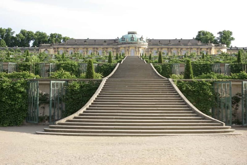 Potsdam: 5-Hour-Tour "Parks & Palaces" from Berlin by VW-Bus - Glienicke Bridge viewpoints and the old market square stop