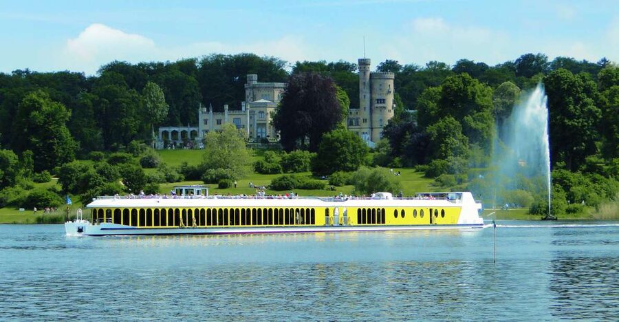 Potsdam by Boat: Island Cruise - Getting your bearings at Potsdam harbor