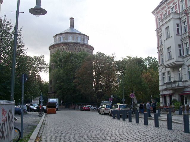 Privat: Berlin: Walking Tour of Prenzlauer Berg - Meeting Point and the Route End at Schönhauser Allee