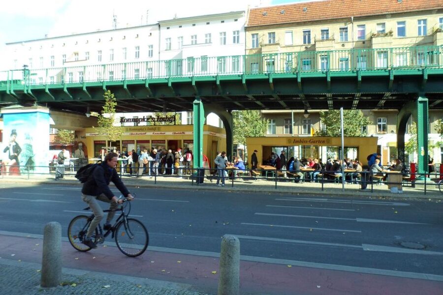 Privat: Berlin: Walking Tour of Prenzlauer Berg - Kulturbrauerei: Industrial Architecture That Still Has a Pulse