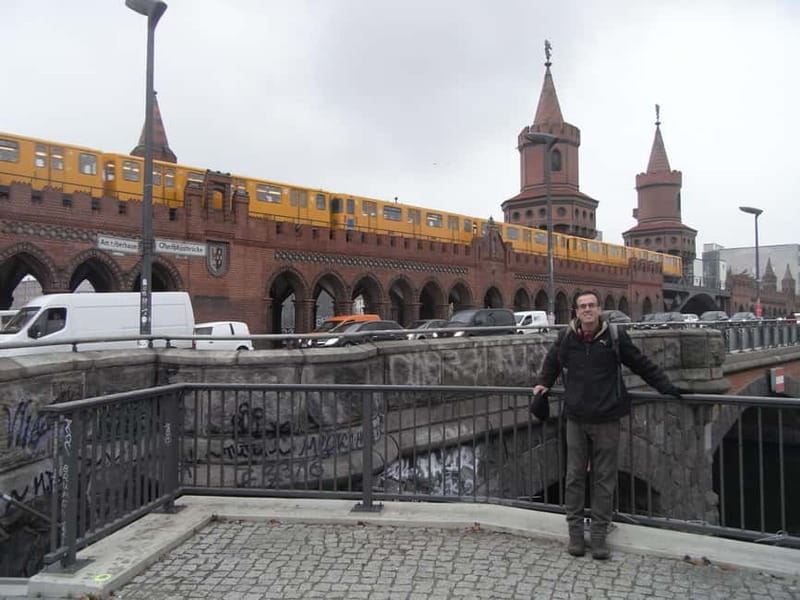 Private Alternative Berlin Tour -Murals, Graffiti and Squats - What you’ll remember most