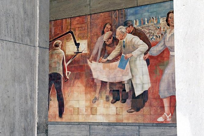 Private Berlin Custom Half-Day Tour with Private Driver and Guide - Gendarmenmarkt and the Berlin Wall Memorial: Beauty and Memory