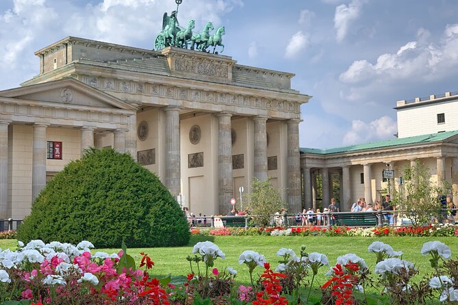 Private Berlin Custom Half-Day Tour with Private Driver and Guide - Reichstag, Brandenburg Gate, and Museum Island: The Fast Stops That Make Sense