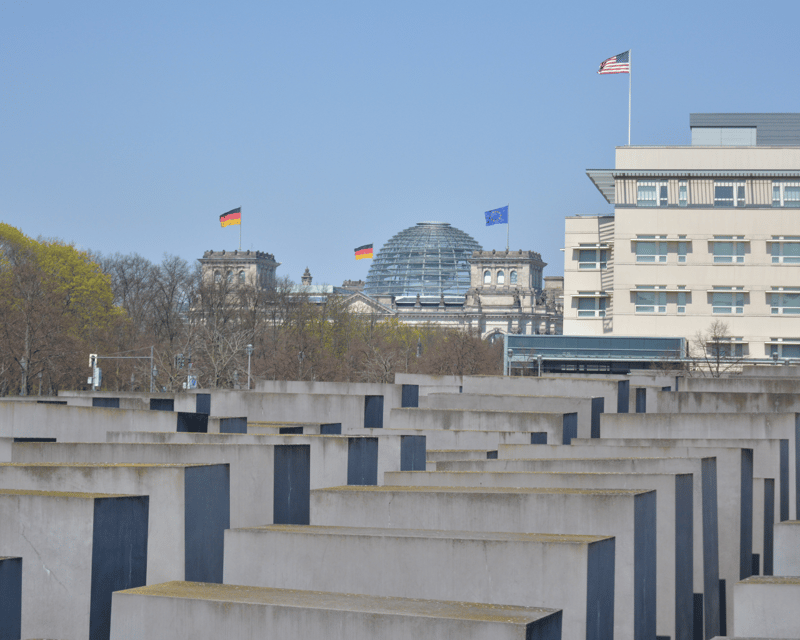 Private Berlin In a Day History Tour With Expert Guide - Lunch in the middle: a real reset that keeps the day manageable