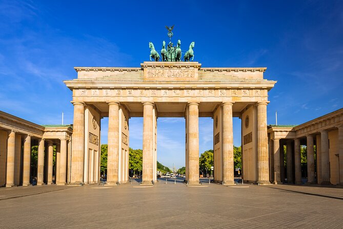 Private Berlin Top Historical Sites Tour with Black Van - How a black van plus walking makes Berlin easier