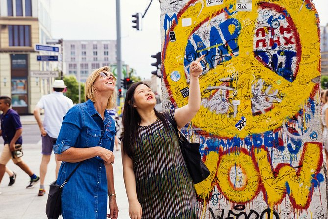 Private City Kickstart Tour: Berlin - Your Start Point at Unter den Linden 77 (and Why Timing Matters)