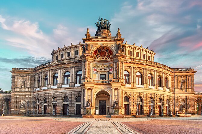 Private Day Tour in Dresden and Moritzburg from Berlin - Lunch in Dresden: a traditional stop that keeps the day moving