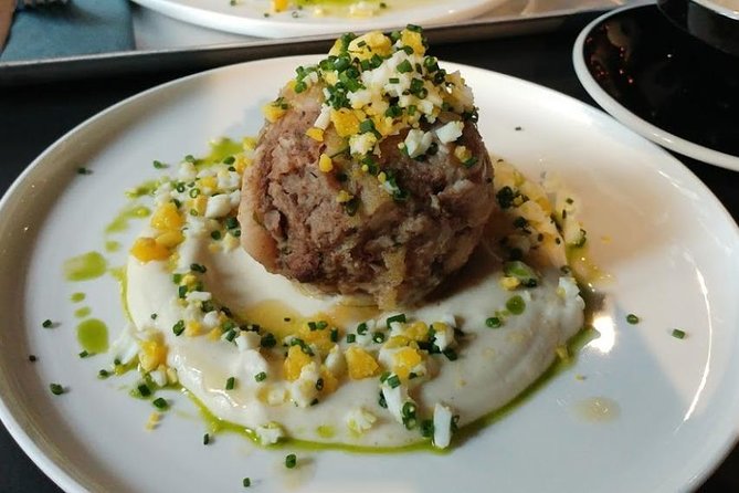 Private Food Tour Experience with a born and bred Berliner - A private food tour in Berlin that feels like a local plan