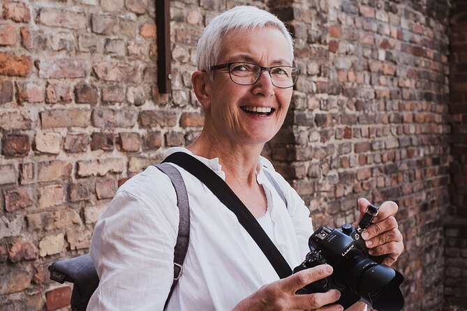 Private Photo Tour in Kreuzberg - Stop 3: Oranienstraße courtyards (Hinterhöfe) you can actually shoot