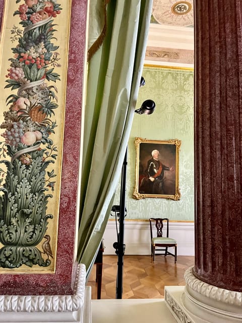 Private Sightseeingtour im Taxi nach Potsdam und Sanssouci - New Palace: victory politics, record-speed building, and family placement