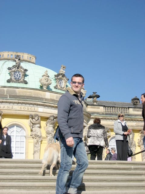 Private Sightseeingtour im Taxi nach Potsdam und Sanssouci - Sanssouci Palace on the vineyard: Frederick the Great’s private world