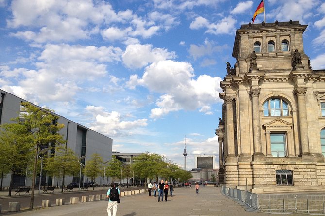 Private Taxi Tour of Berlin East and West and Neighbourhood approx. 4-6h - Gendarmenmarkt: cathedrals that are really political theater