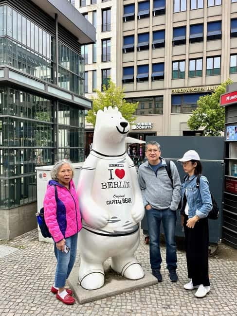 Private Taxi Tour through Berlin East and West and Kiez 4-6h - Regierungsviertel energy: Reichstag, Chancellery, and the big institutions