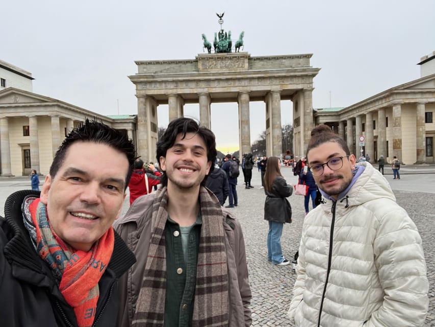 Private Taxi Tour through Berlin Extended & Relaxed ca 6-8h - Checkpoint Charly and Wall-area stops on small walking breaks