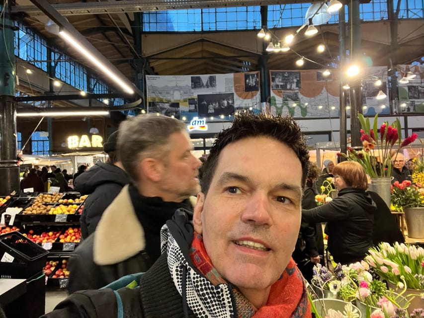 Private Taxi Tour through Berlin Extended & Relaxed ca 6-8h - Lunch breaks and the German comfort-food reset
