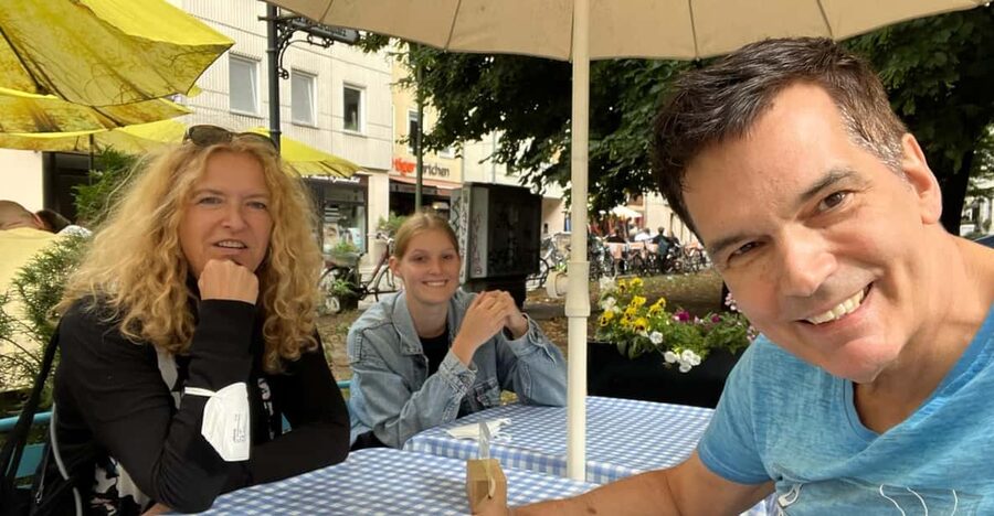 Private Taxi Tour through Berlin Extended & Relaxed ca 6-8h - The big-picture route: from imperial Berlin to reunified Berlin