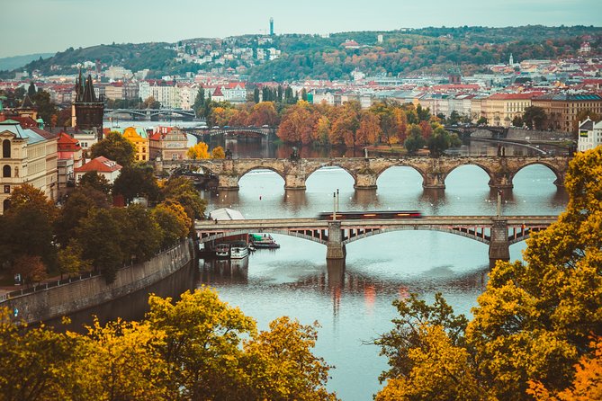 Private Transfer from Berlin to Prague with 2h of Sightseeing - Key Highlights to Know Before You Go