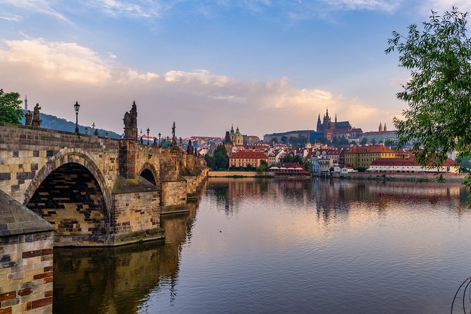 Private Transfer from Berlin to Prague with 2h of Sightseeing - Door-to-Door Berlin-to-Prague Without the Transfer Headache