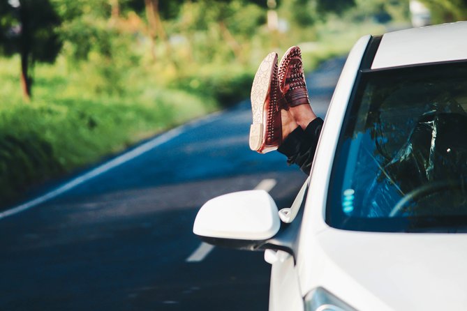Private Transfer from Berlin to Prague with 2h of Sightseeing - Vehicle Choice and Luggage Reality: Sedan, MPV, or VAN