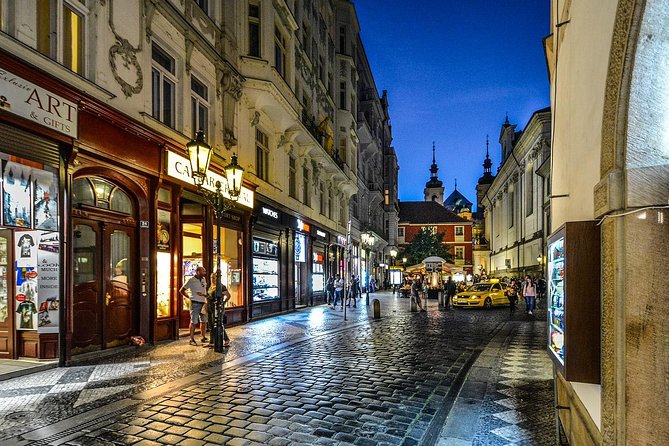 Private Transfer from Berlin to Prague with 4h of Sightseeing - Berlin to Prague Timing: How the 8–9 Hours Works in Real Life