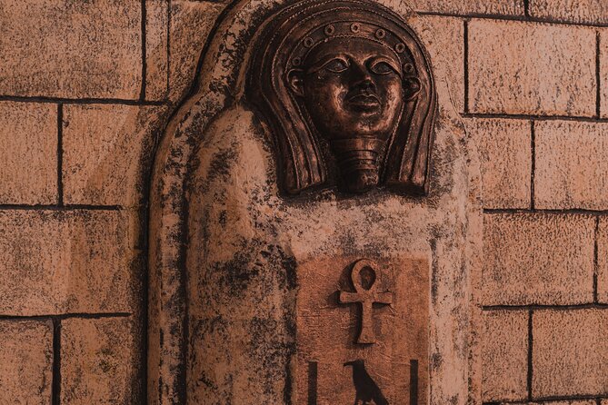 Private Tutankhamun's Tomb Live Escape Room in Berlin - Tutankhamun’s Tomb in Berlin: the vibe and the hook