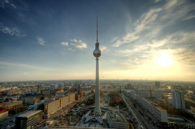 Private Walking Sightseeing Local Berlin Tour Guides up 15 Person - Key things that make this tour a smart Berlin starter