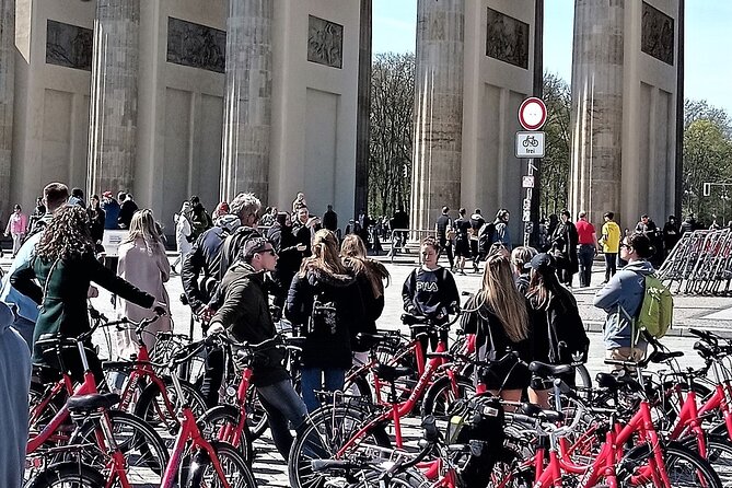 Private Walking Sightseeing Local Berlin Tour Guides up 15 Person - Guide Style: Friendly, Funny, and Built for Fast Orientation