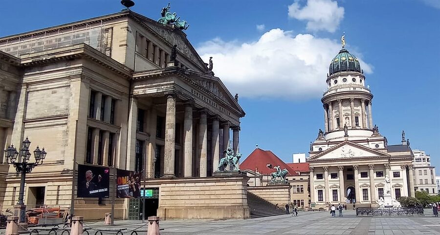 Promotion Berlin Rickshaw Shared Guide (Combo Vehicle Group) - Who should book this Berlin Mitte rickshaw tour