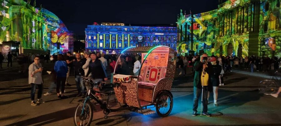 Rickshaw day trip Adventure full of culture and fun! with hotel pickup - East Side Gallery and the long Kreuzberg stretch for real neighborhood time