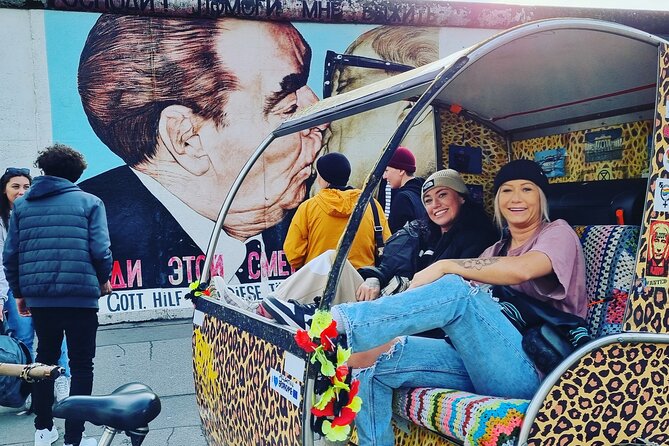 Rickshaw Tours Berlin - Groups of up to 16 people with several rickshaws - Tiergarten Soviet War Memorial and the zoo history you can still enjoy