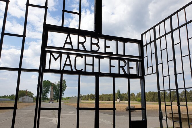 Sachsenhausen Concentration Camp - Tour in Italian - Travel Time and Group Pace: Expect a Full Morning Through Midday