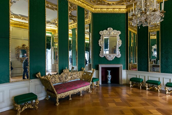 Skip-the-line Charlottenburg Palace Private Tour & Transfers - The gardens: a quiet break with European context