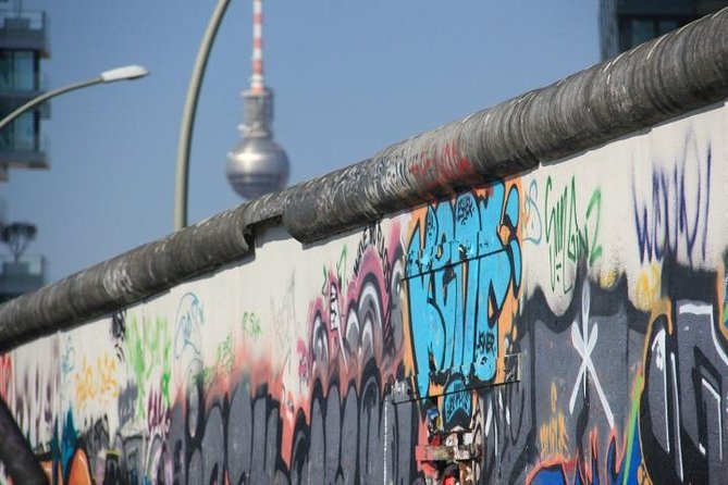Small-Group Berlin Sightseeing and Food Tour of Prenzlauer Berg and Mitte - Berlin Wall Memorial: touching history instead of just reading it