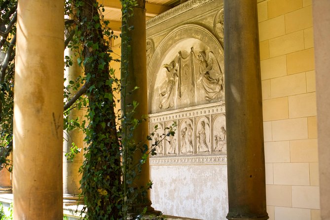 Small group Potsdam: A Journey Through History and Palaces - Brandenburg Gate, the Rebuilt Stadtschloss, and WWII Reality
