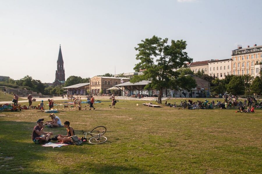 Small Group Walking Tour: "Wild Kreuzberg" - Key moments worth showing up early for