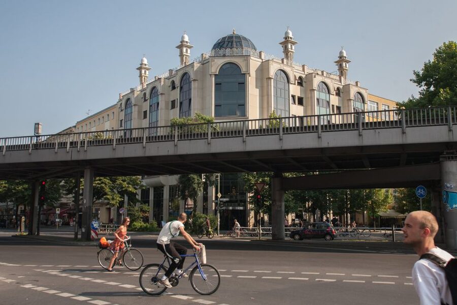 Small Group Walking Tour: "Wild Kreuzberg" - Price and logistics: why this 2.5-hour walk feels like good value